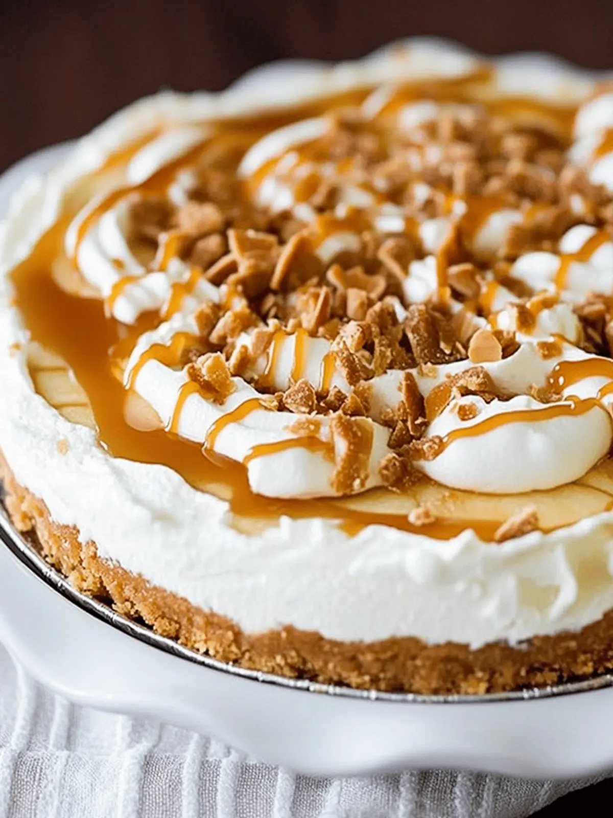 Salted Caramel Apple Cheesecake Pie