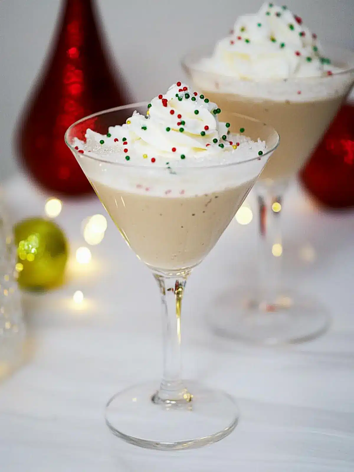 Tinseltini: Indulge in This Festive Creamy Cocktail Delight 5 Tinseltini